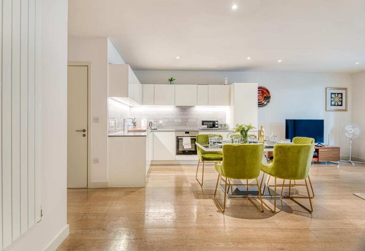 Austin David Apartments Royal Wharf London Exterior foto